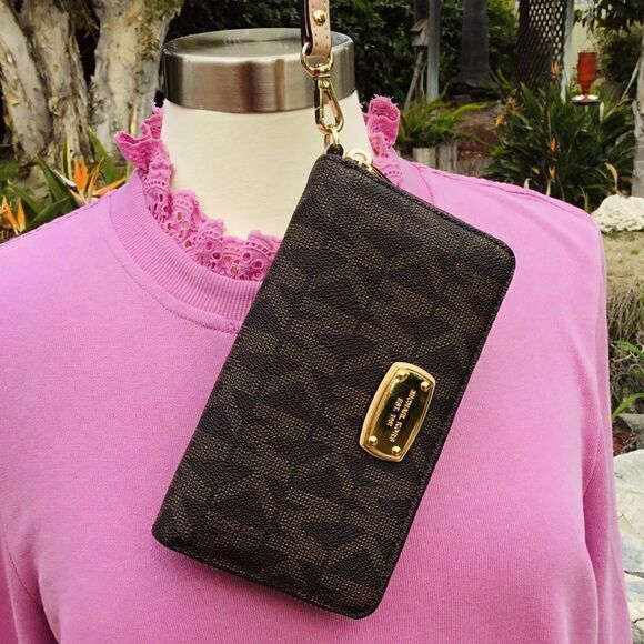 MICHAEL KORS JET SET WALLET SIGNATURE BROWN AND GOLD HARDWARE - Picture 1 of 14